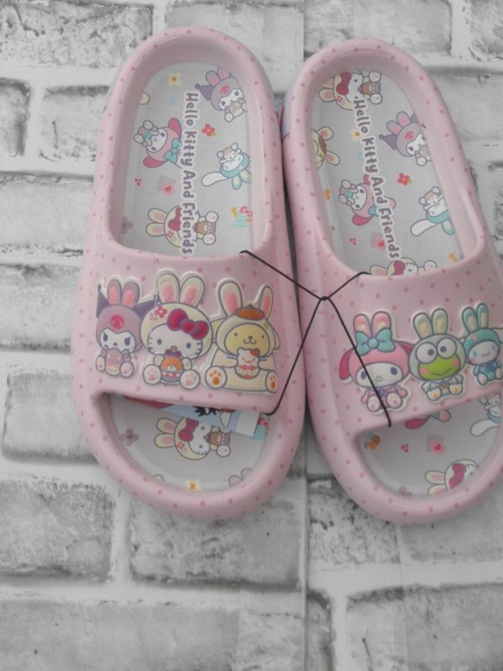 NEW by HELLO KITTY & FRIENDS EASTER, WOMEN'S SLIDES, SANDALS, PINK SIZE 10 MED.